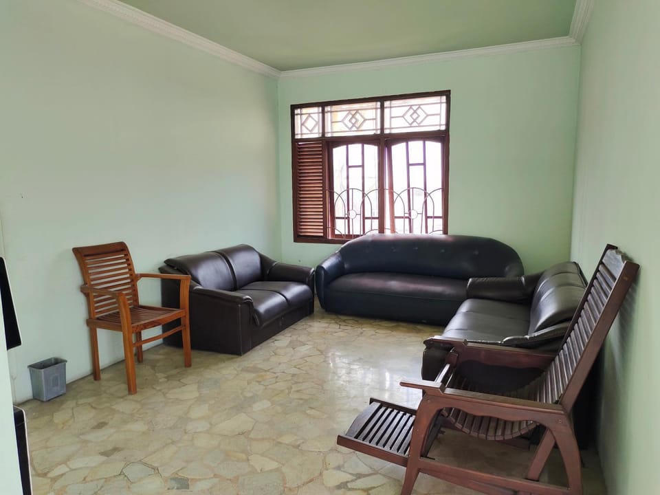 Vafa Guesthouse Bed and Breakfast in West Java