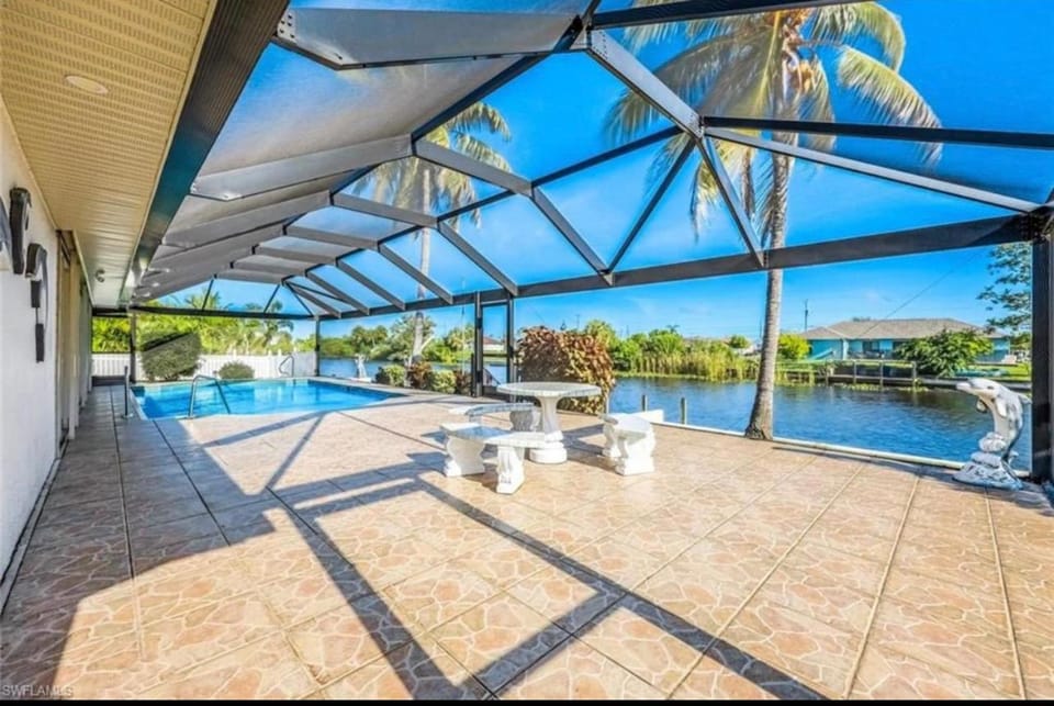 Paradise in Cape w Heated Pool and Gulf Access House in Cape Coral