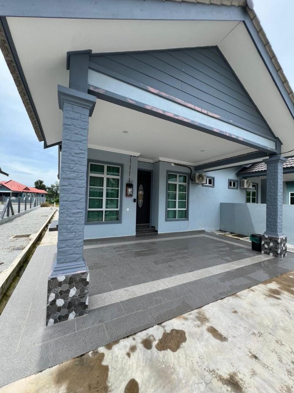 Property building, Day