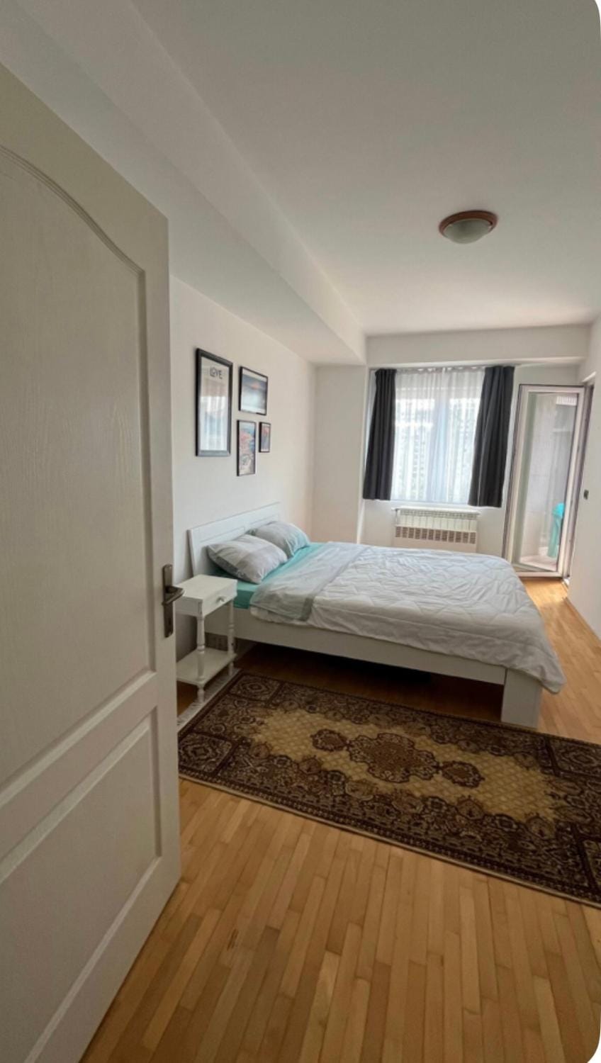 Room with a balcony Near center Vacation rental in Skopje