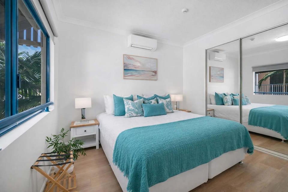 Bed, Photo of the whole room, Bedroom, air conditioner