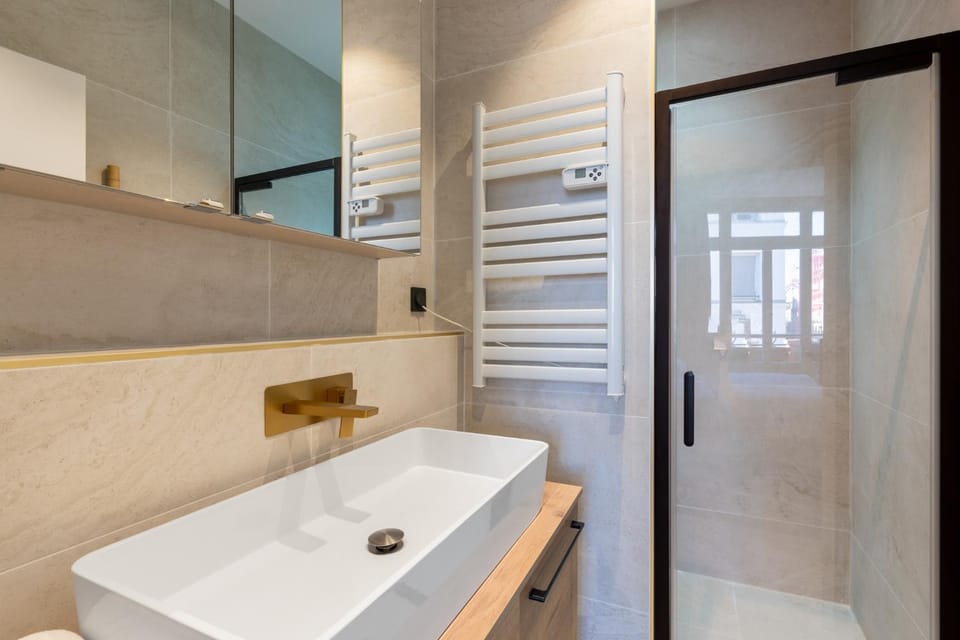 Chic Paris Studio for 2 in Bastille Apartment in Paris