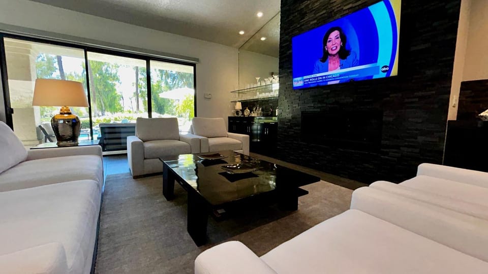 Luxe Living House in Rancho Mirage