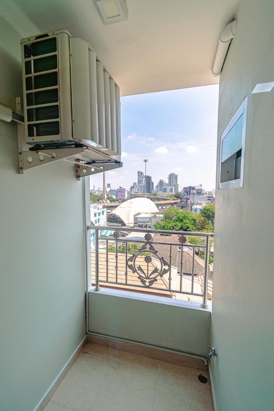 KS RESIDENCE Victory Monument Apartment in Bangkok