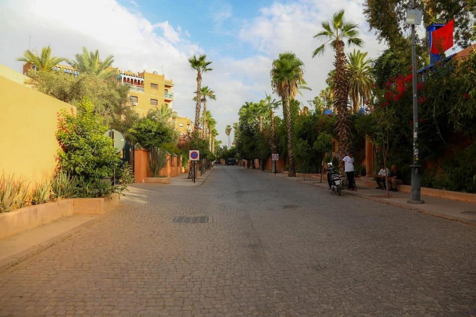 Neighbourhood, Street view