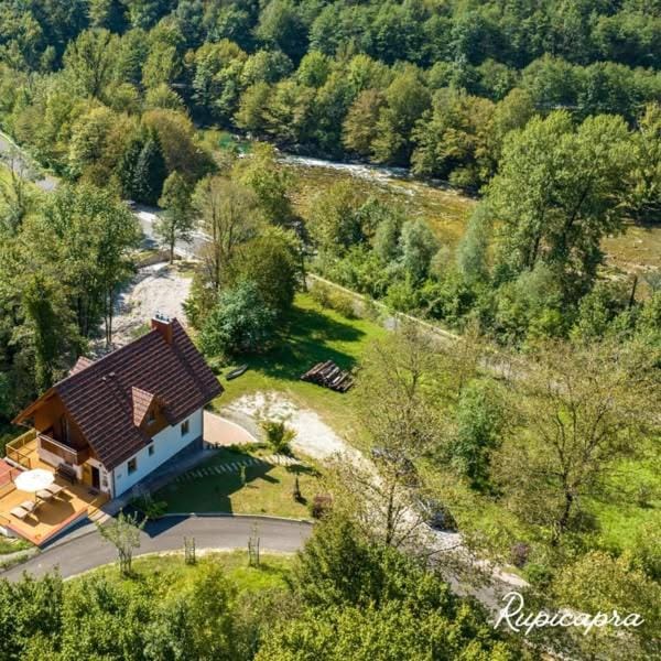 Property building, Spring, Natural landscape, Garden, Mountain view