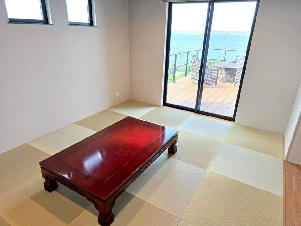 View (from property/room), Photo of the whole room, Sea view, furniture, pet friendly