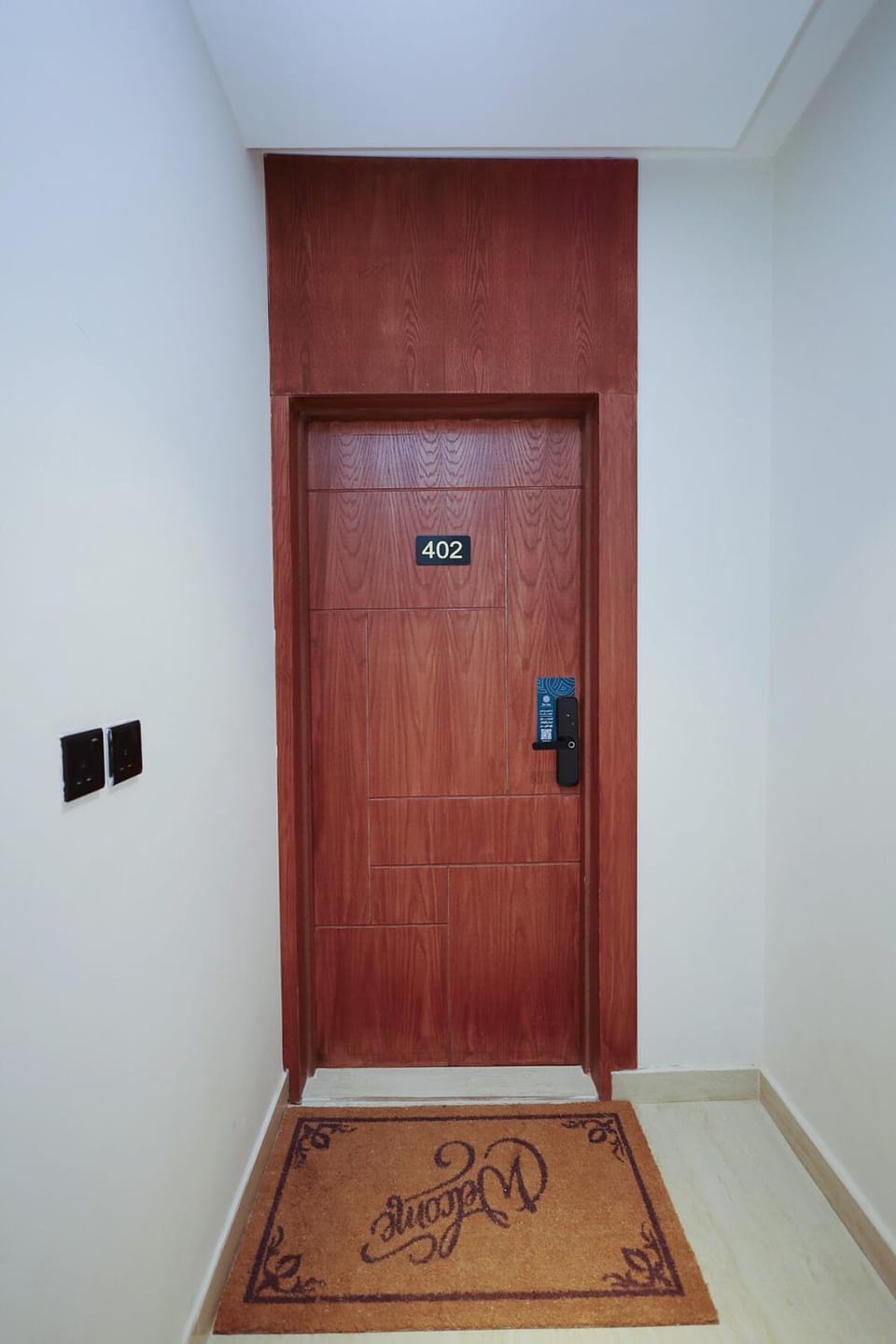 Modern 2BR 65 TV Huge Living Self-Entry 29 Apartment in Riyadh