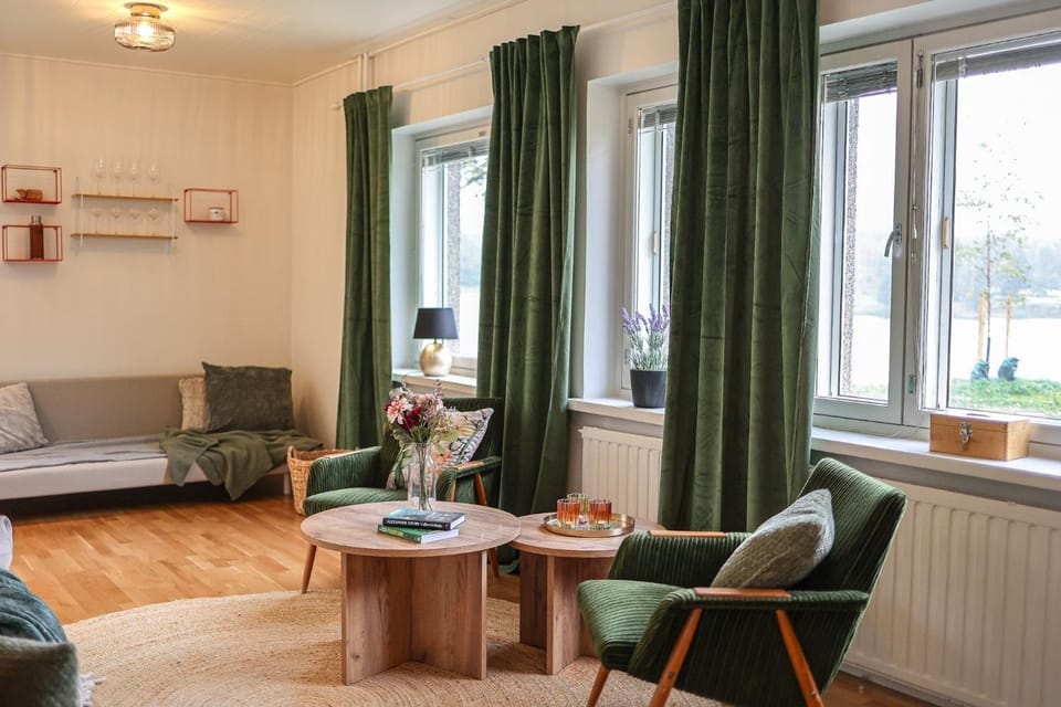 Living room, Photo of the whole room, Seating area