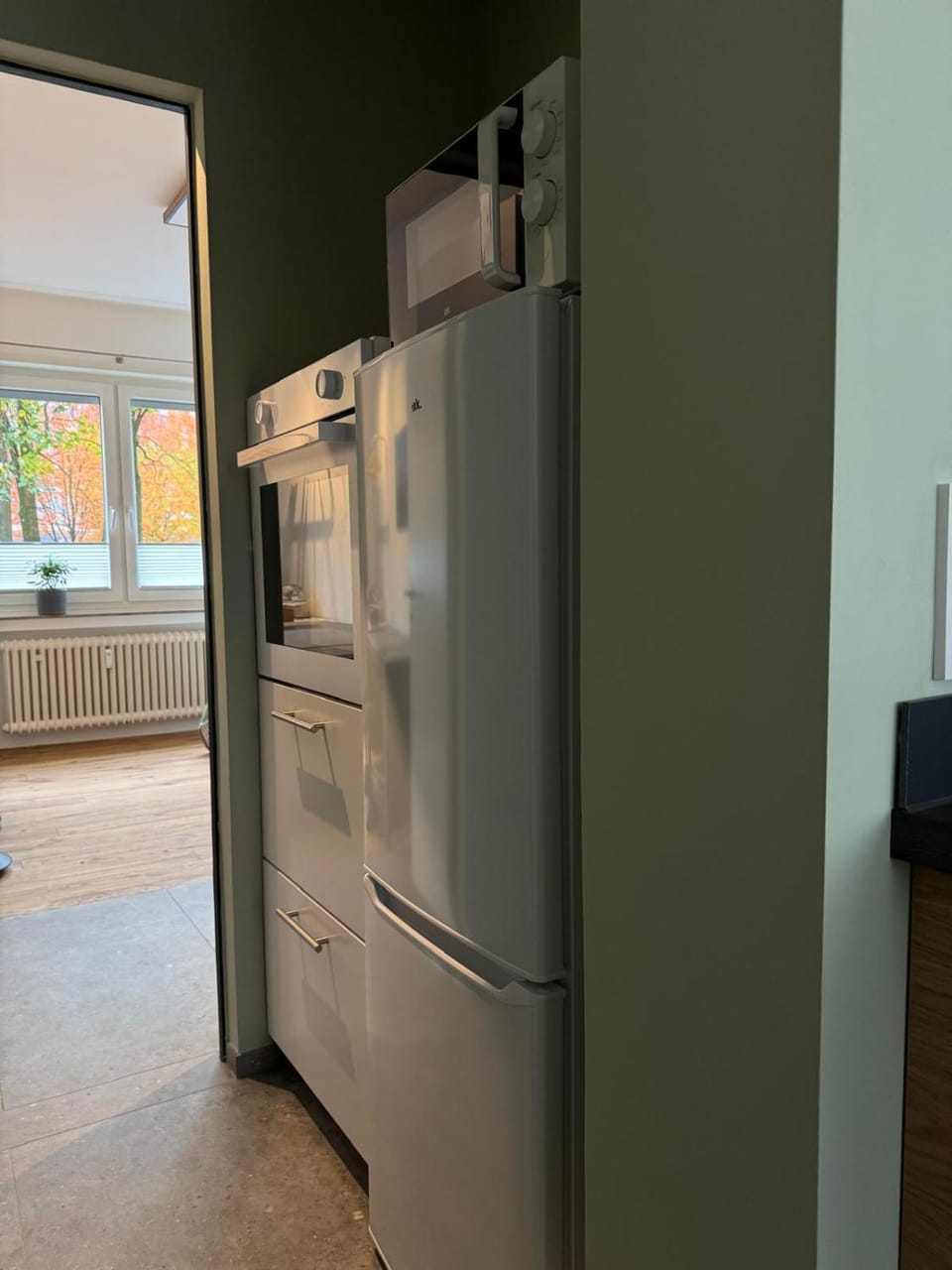 Kitchen or kitchenette, oven