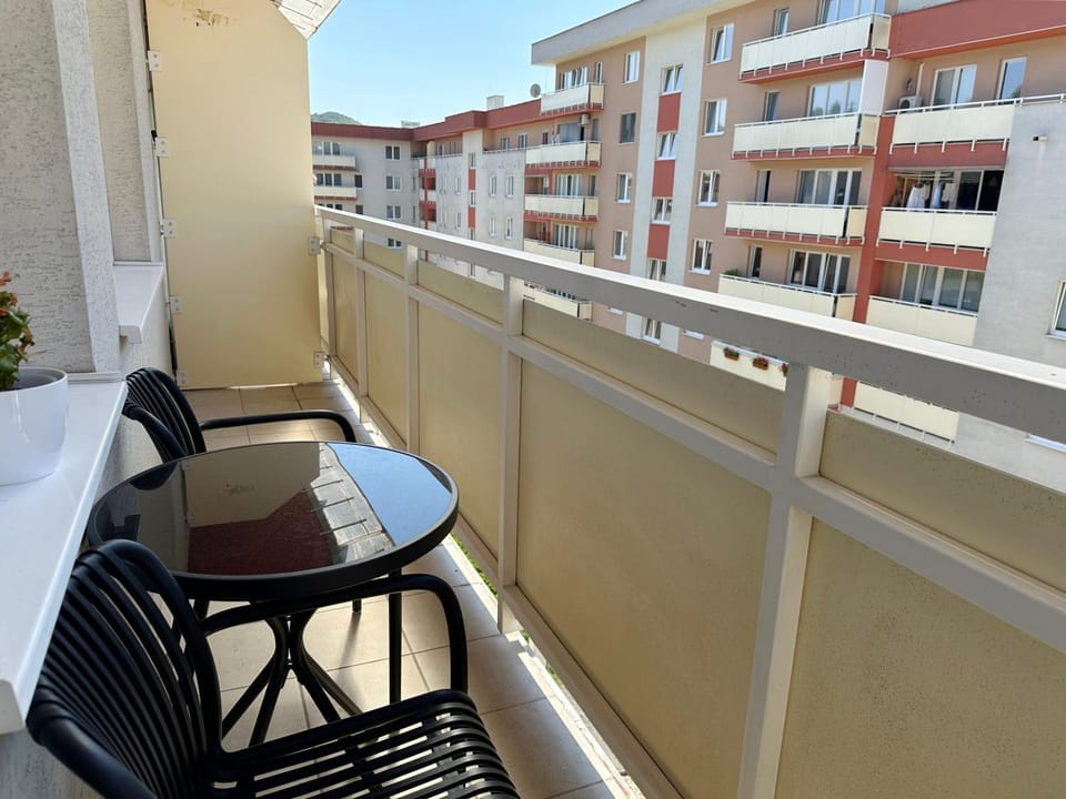 Apartmán s balkónom do vnútrobloku Apartment in Slovakia