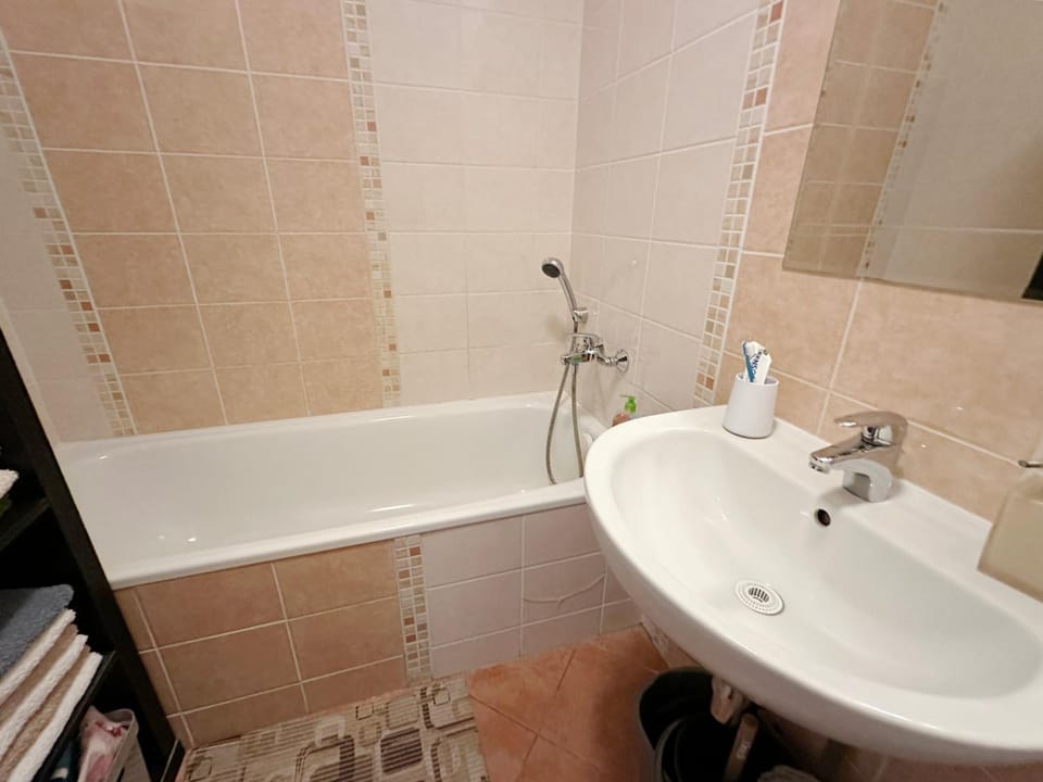 Apartmán s balkónom do vnútrobloku Apartment in Slovakia