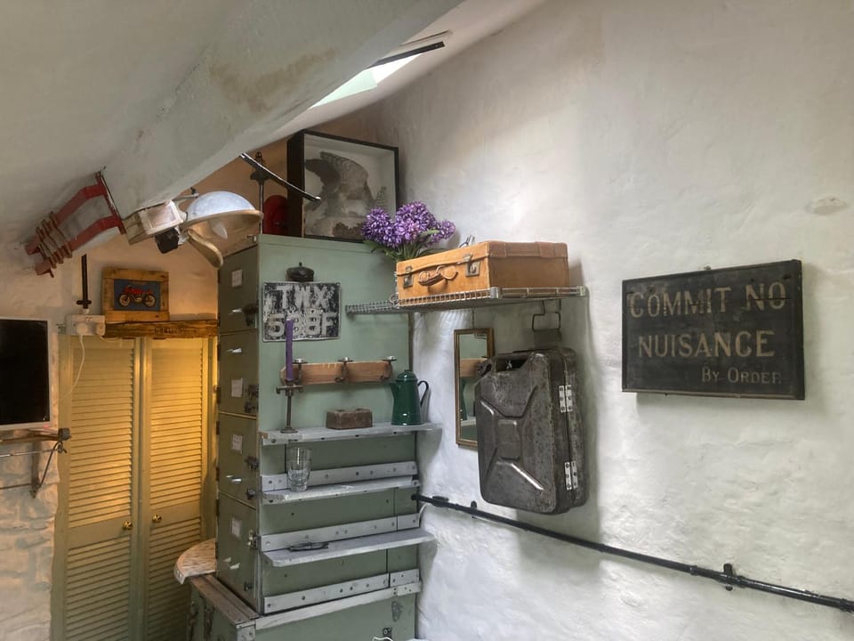 Tizzers Wash house Apartment in England