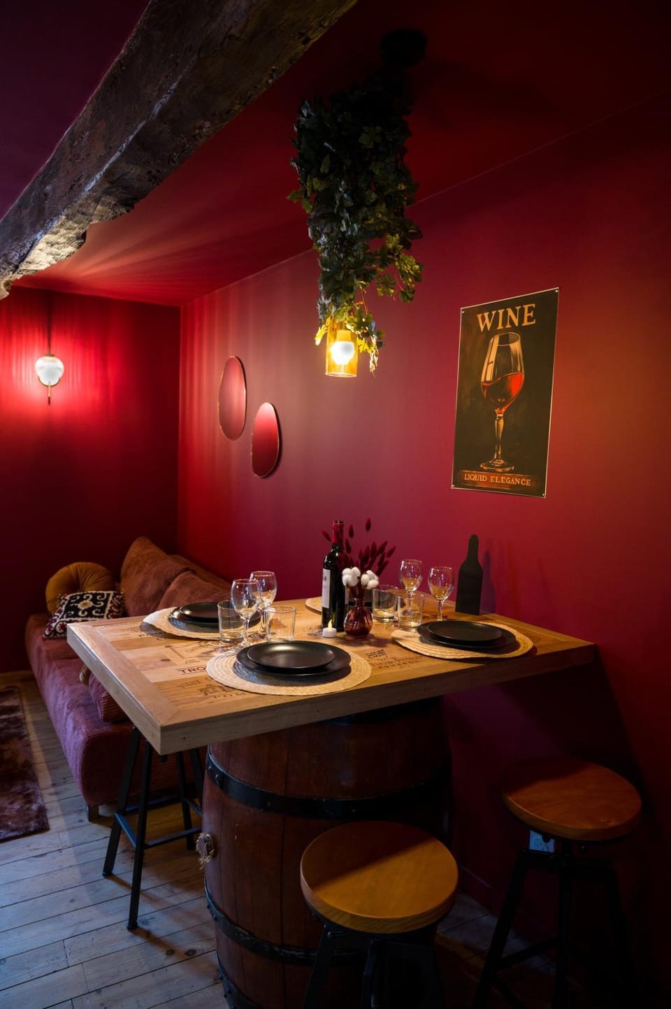 Seating area, Dining area