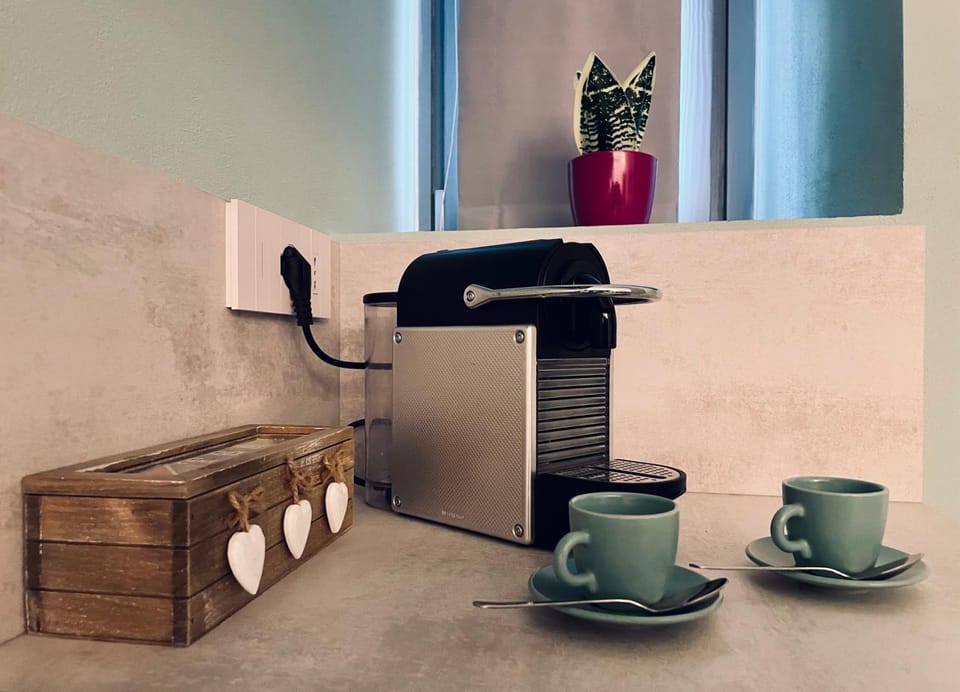 Coffee/tea facilities, Kitchen or kitchenette