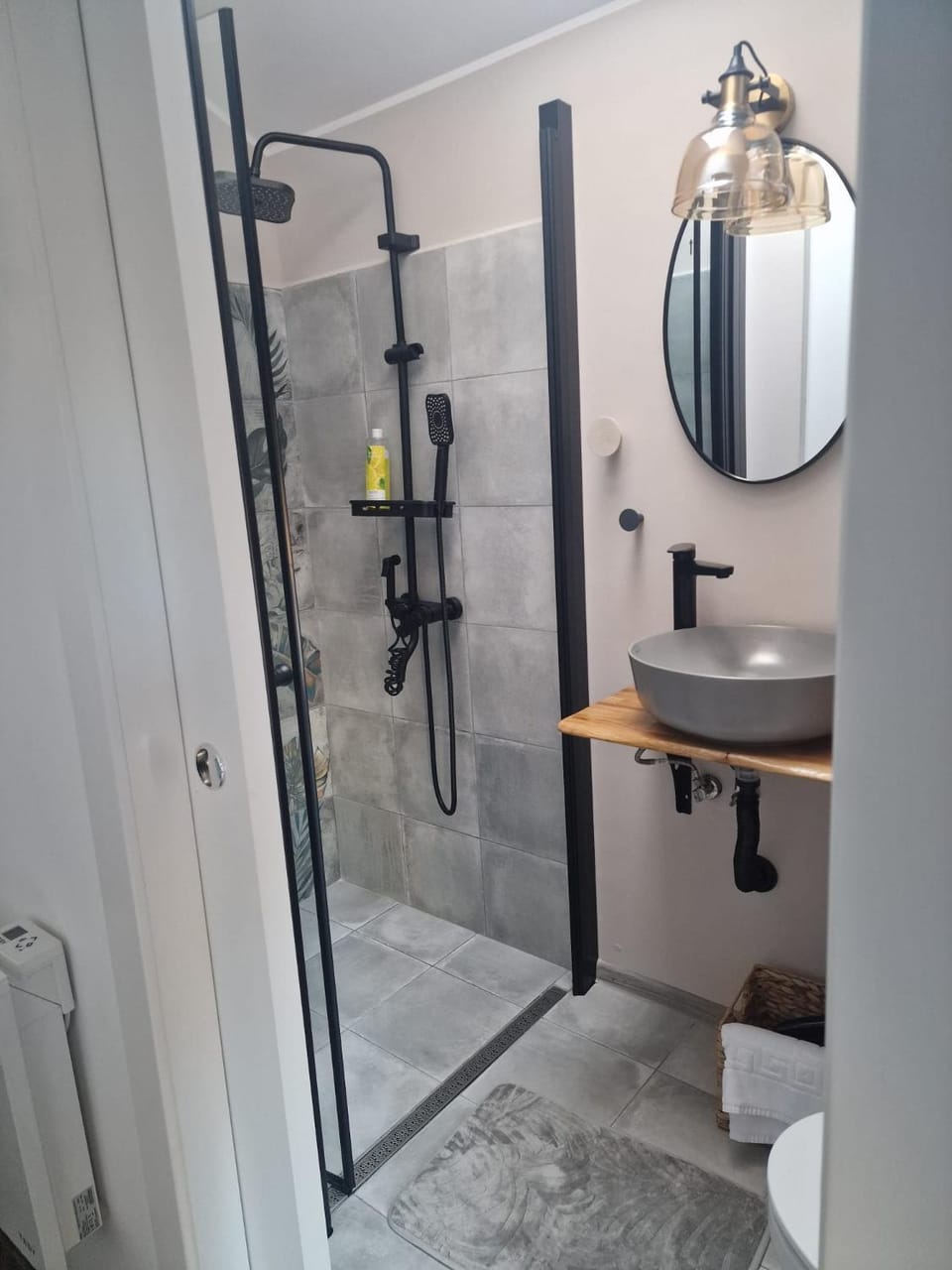Shower, Bathroom