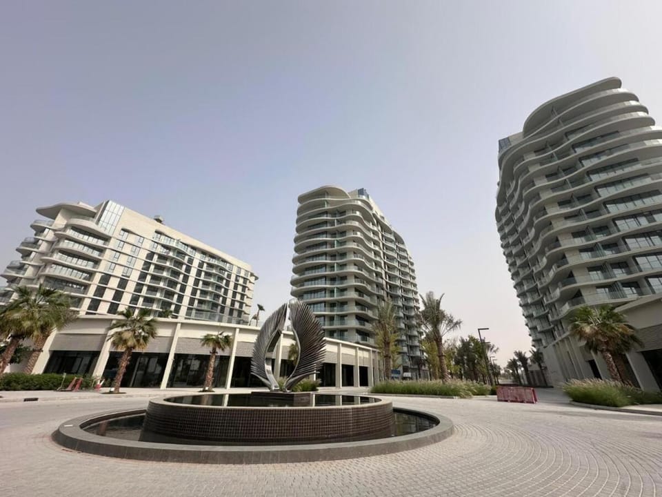 Property building, Location