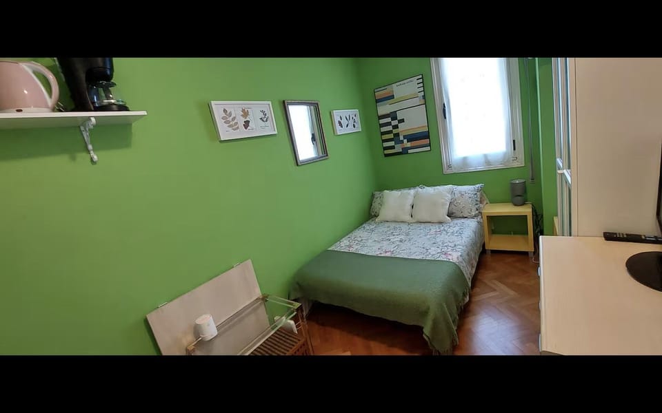 Bed, Photo of the whole room, Bedroom, internet