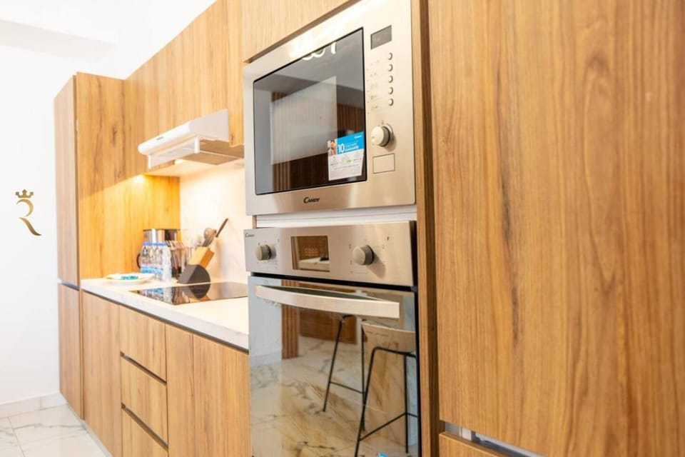 Elegant 4BR Haven - Masdar Oasis Bliss Luxe Retreat Apartment in Abu Dhabi