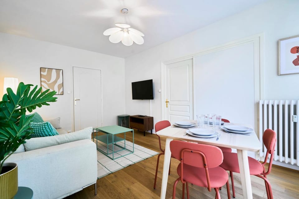 Appartement deux chambres avec parking et balcons Apartment in Hauts-de-France