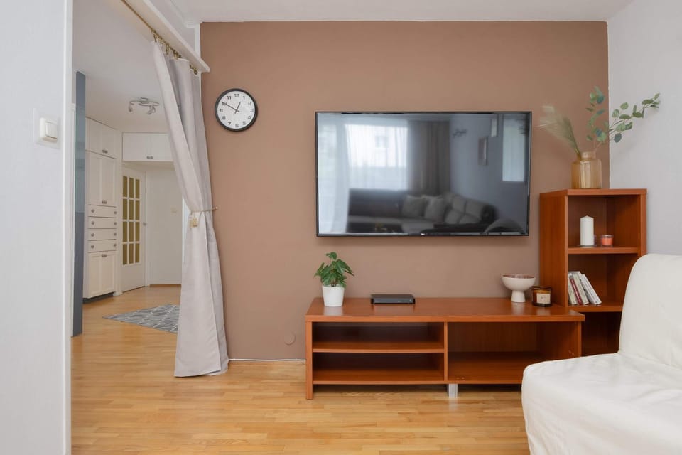 TV and multimedia, Living room
