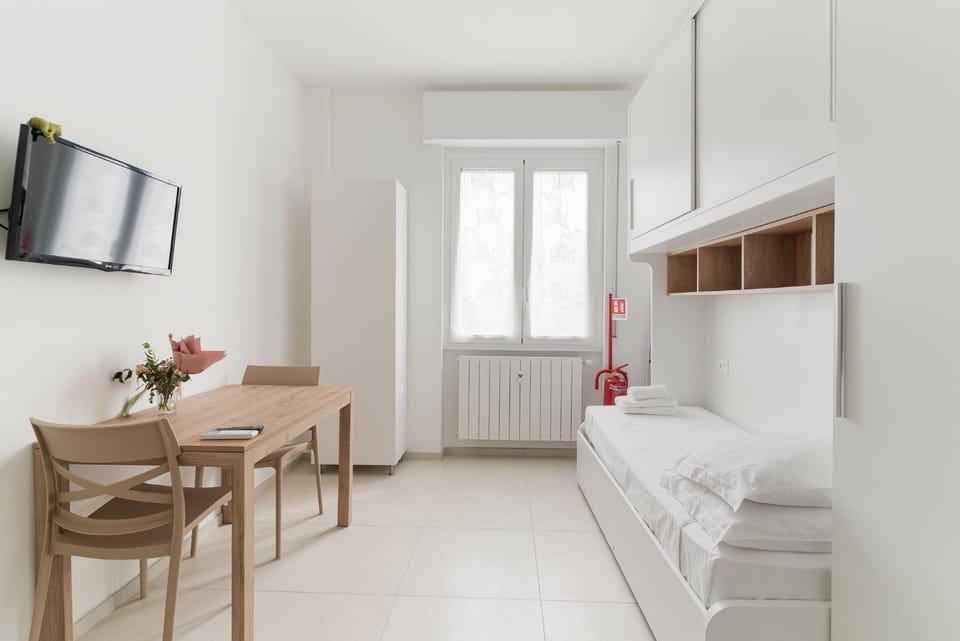 Living room, Dining area, Bedroom