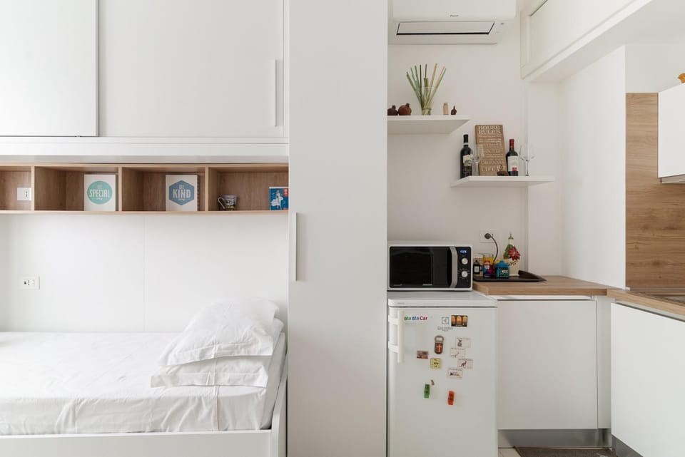 Kitchen or kitchenette, Bedroom