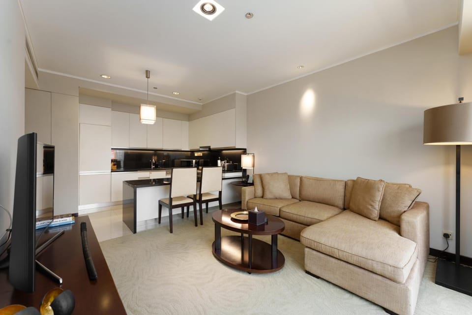 Daniels 1BR at JW Marriott with Marina View Apartment in Dubai