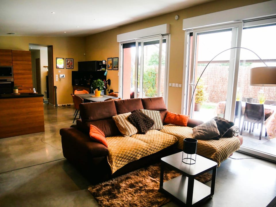 Communal lounge/ TV room, Living room