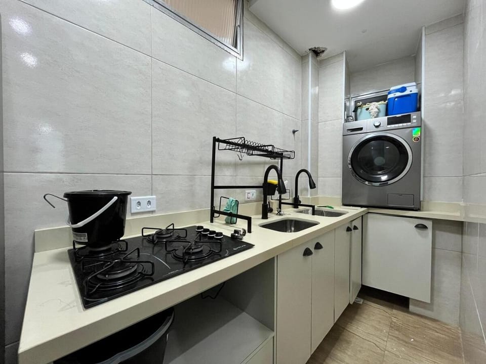 Pitangueiras 1 quarto 10m da praia vista pro mar Apartment in State of São Paulo