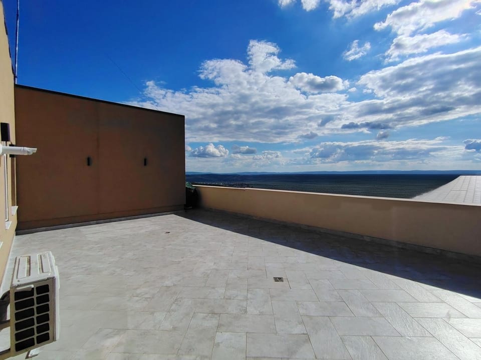 Penthouse sky view Apartment in Moldova