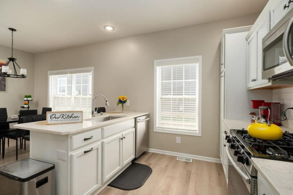 Affordable 3 bed Oakcreek House in Oak Creek