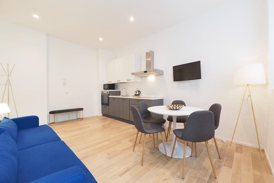TV and multimedia, Living room, Dining area, stove
