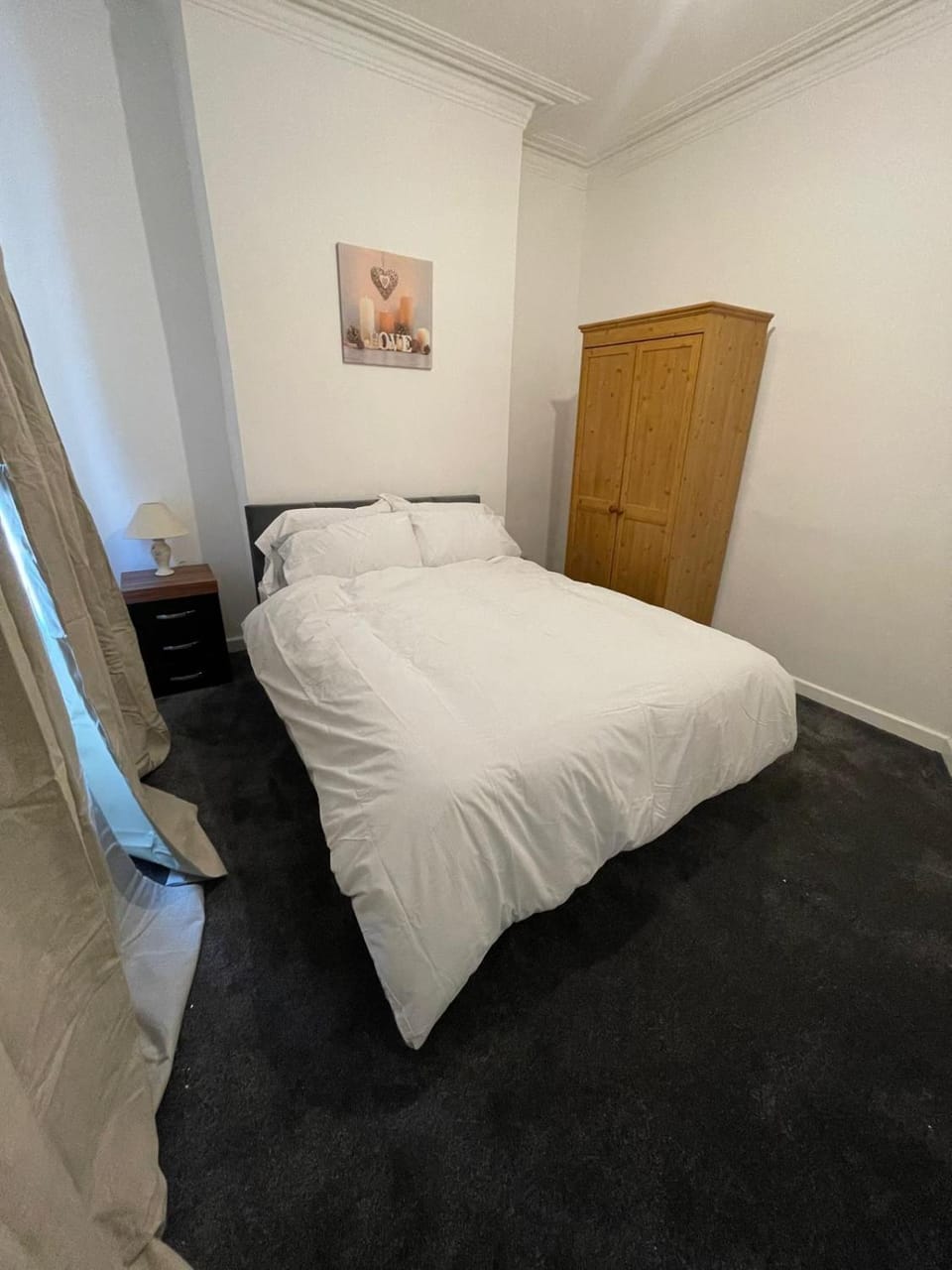 Photo of the whole room