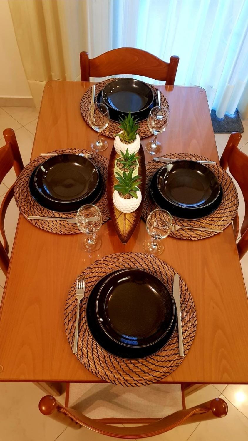 Dining area, Food