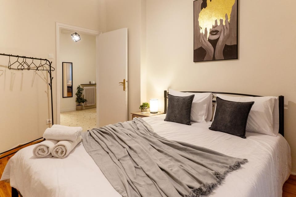Royal stay at Agia Sofias Apartment in Thessaloniki