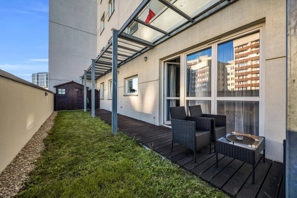 Property building, View (from property/room), Balcony/Terrace