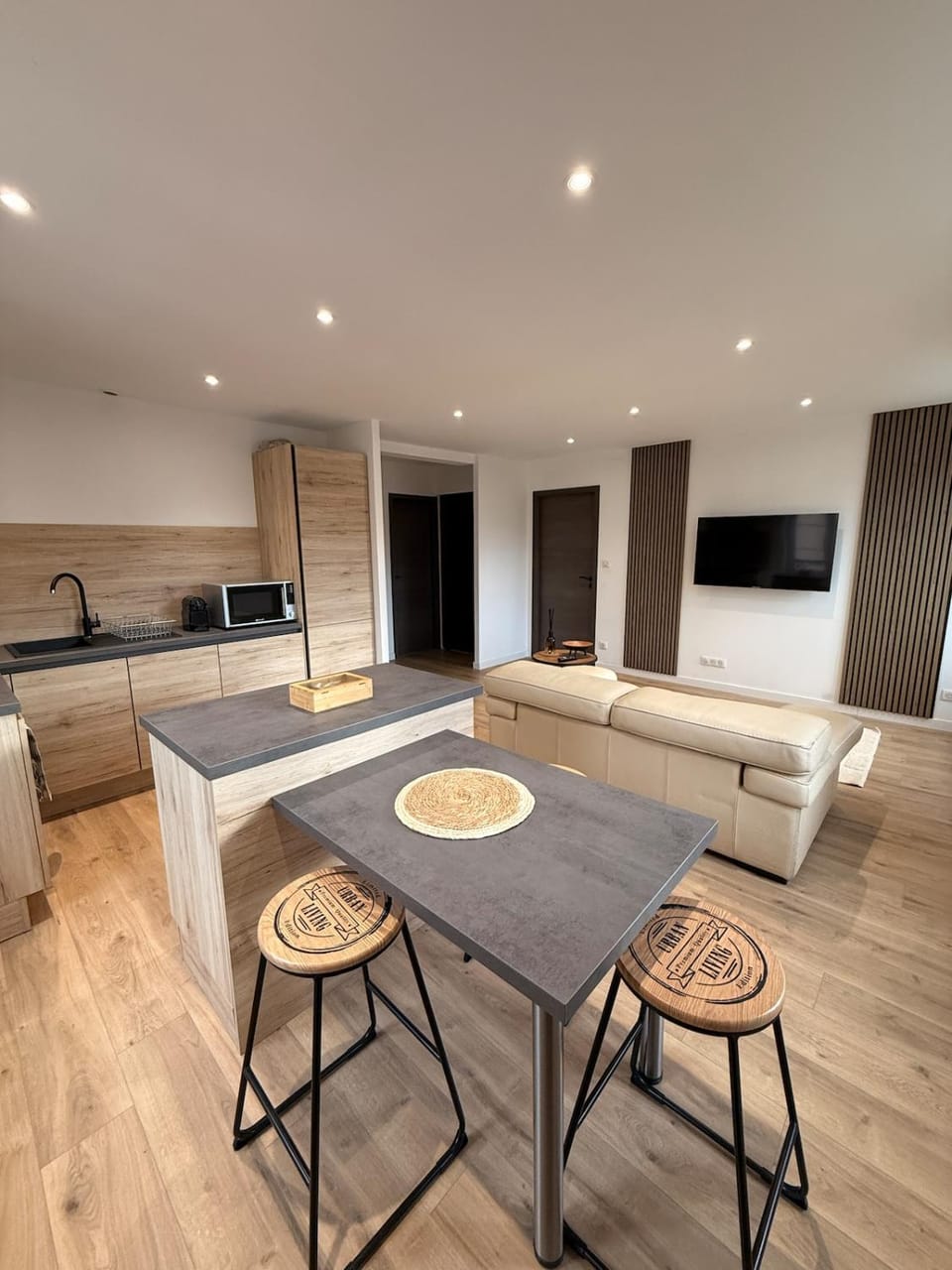 Vue imprenable - Place de la République Apartment in Bourgogne-Franche-Comté