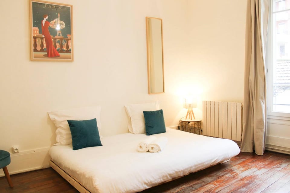 Peaceful apartment just steps from Pari Apartment in Saint-Denis, France