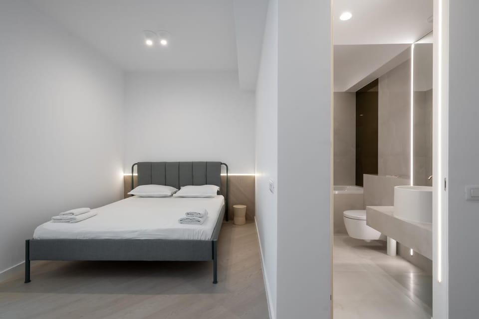 Elegant Studio Cortina Modern Stay Apartment in Romania