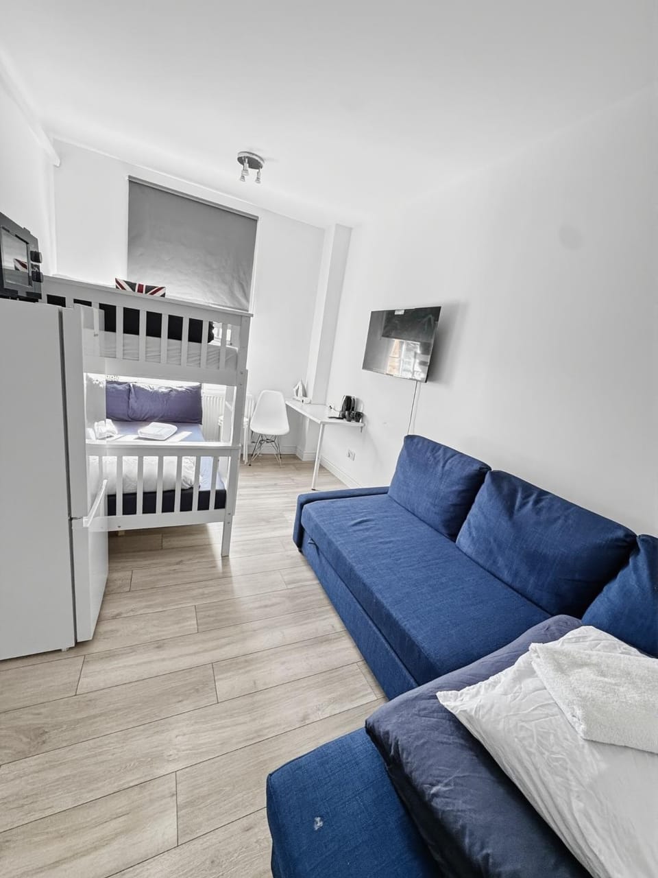 6 Guest Room in Zone 2 - Willesden Green Bed and Breakfast in London