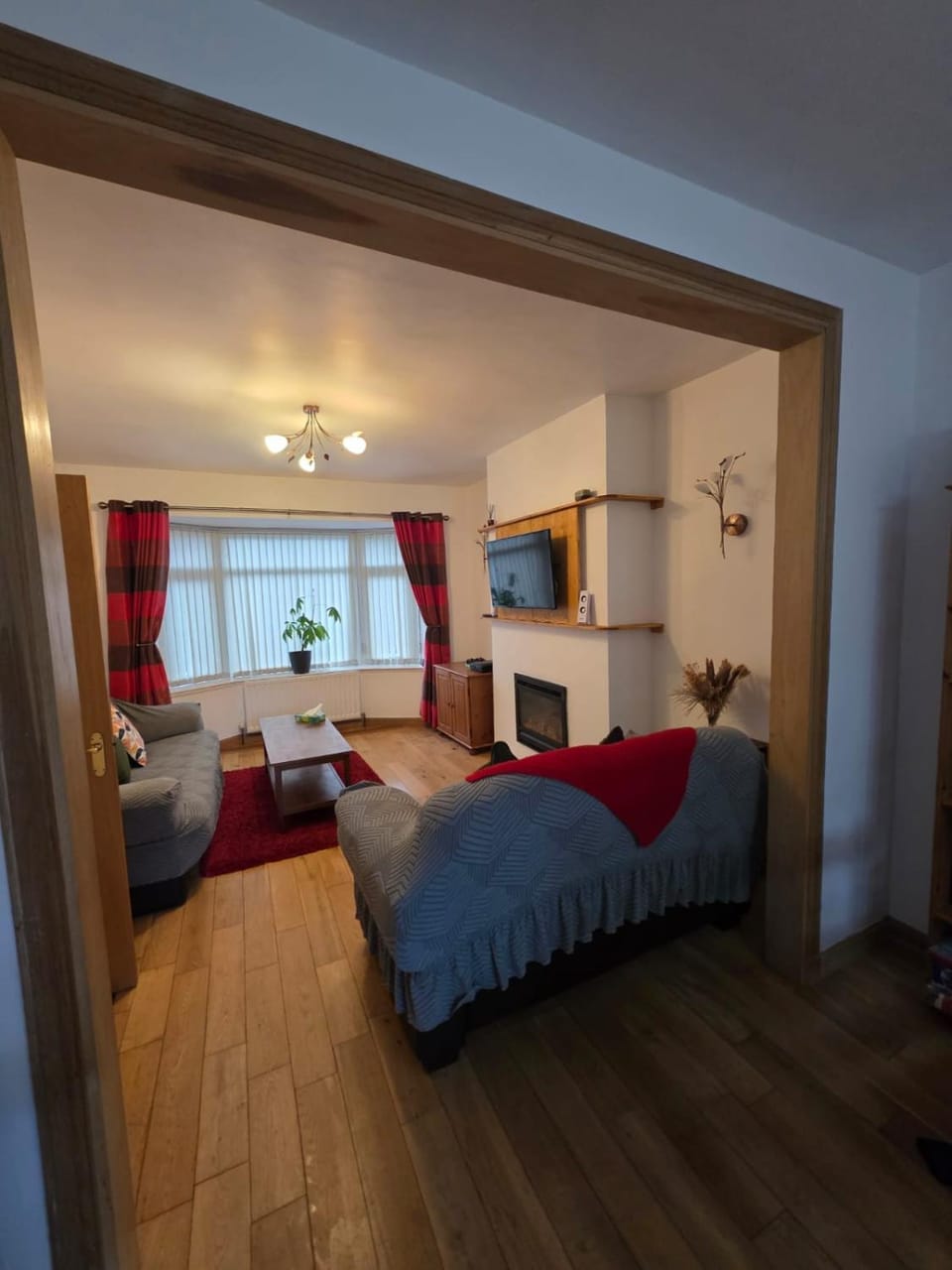 TV and multimedia, Living room, Seating area