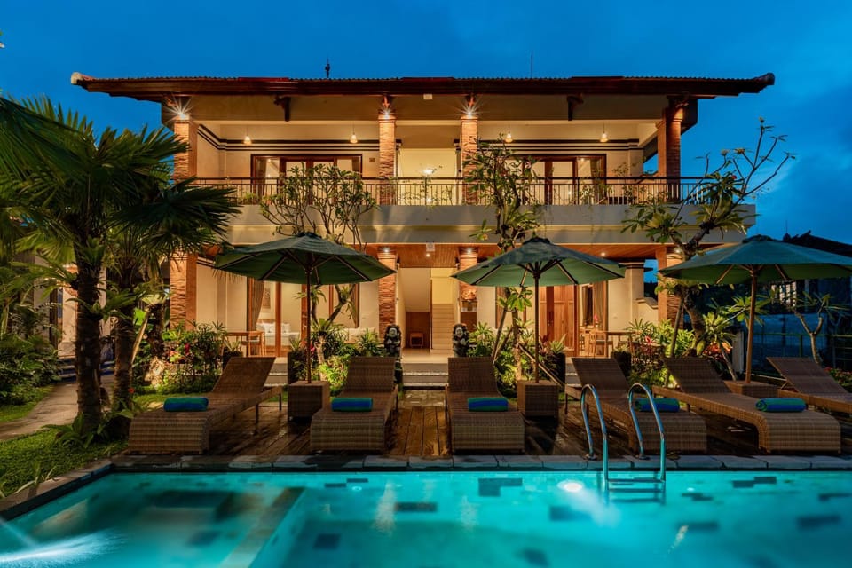 Property building, Night, Garden view, Pool view, Swimming pool, sunbed
