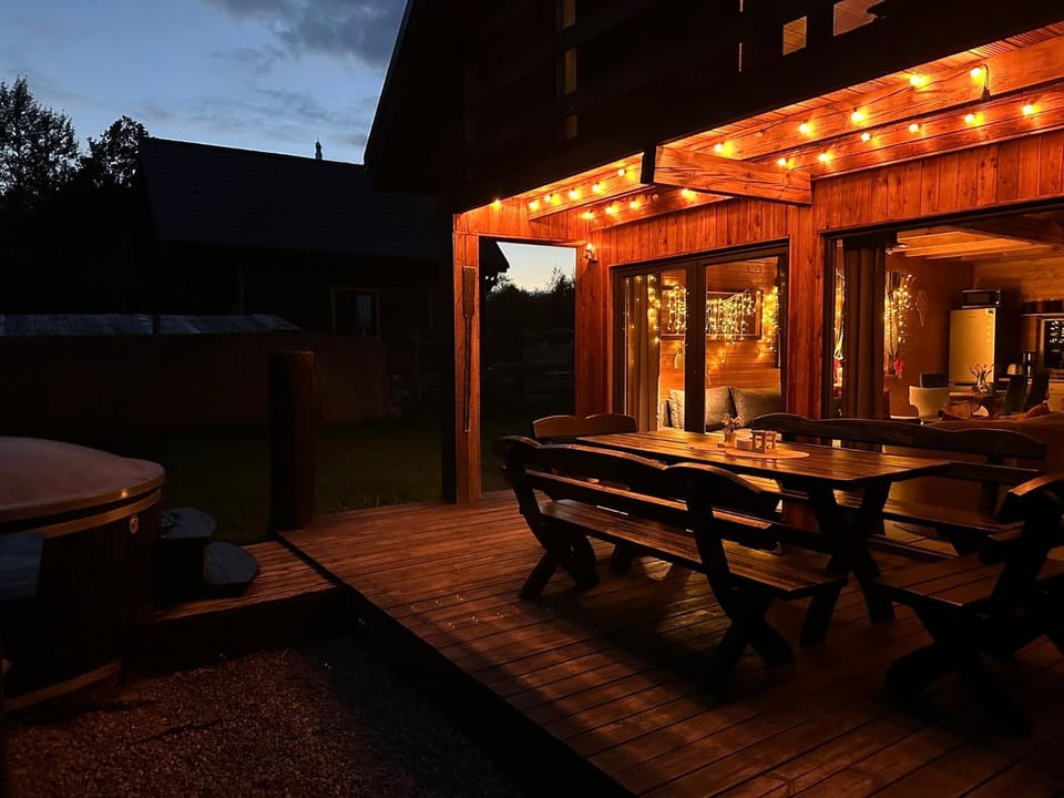 Sikorzyno kolo Gołubie ,Domek w sielskim klimacie ,niedaleko jeziora na Kaszubach-do 10 osob,sauna ,balia,kominek, cisza i spokój House in Pomeranian Voivodeship