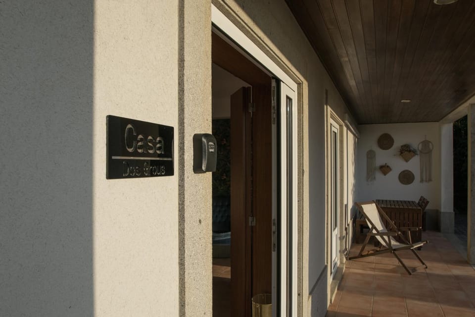 Facade/entrance, Off site