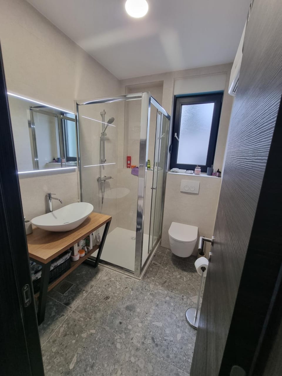Shower, Toilet, Bathroom