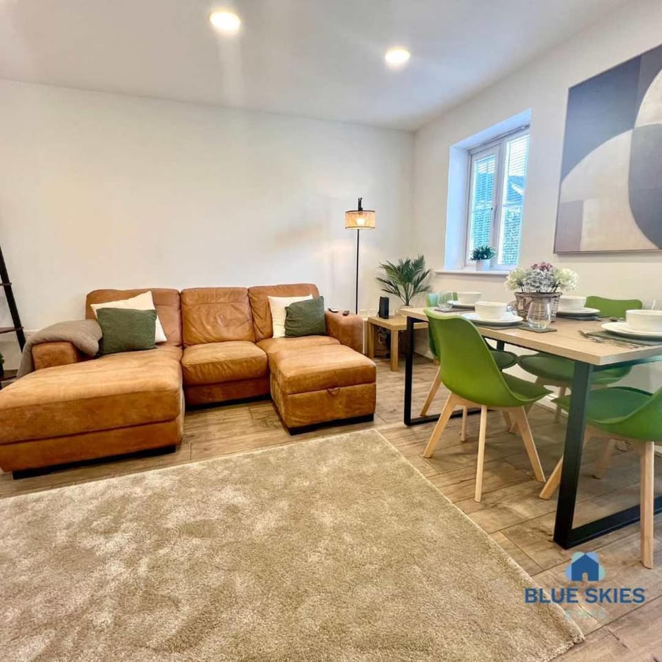 Gardenia House By Blue Skies Stays House in England