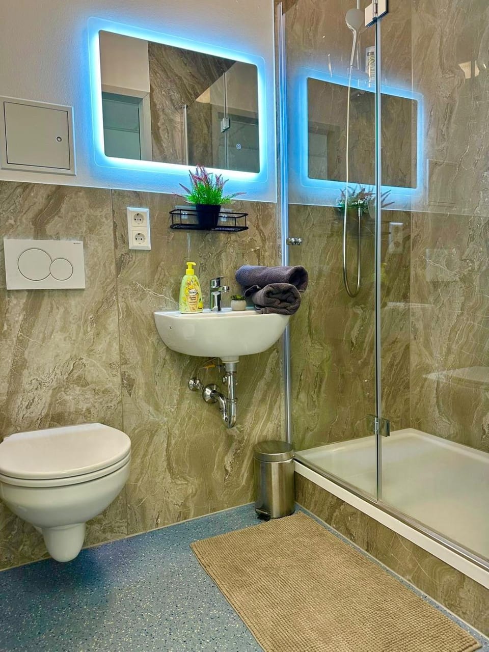 Shower, Toilet, Bathroom