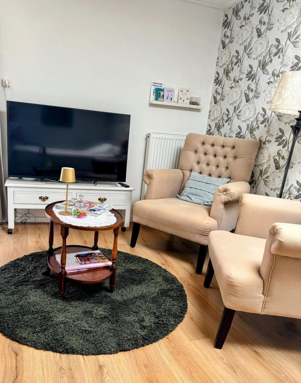 TV and multimedia, Seating area