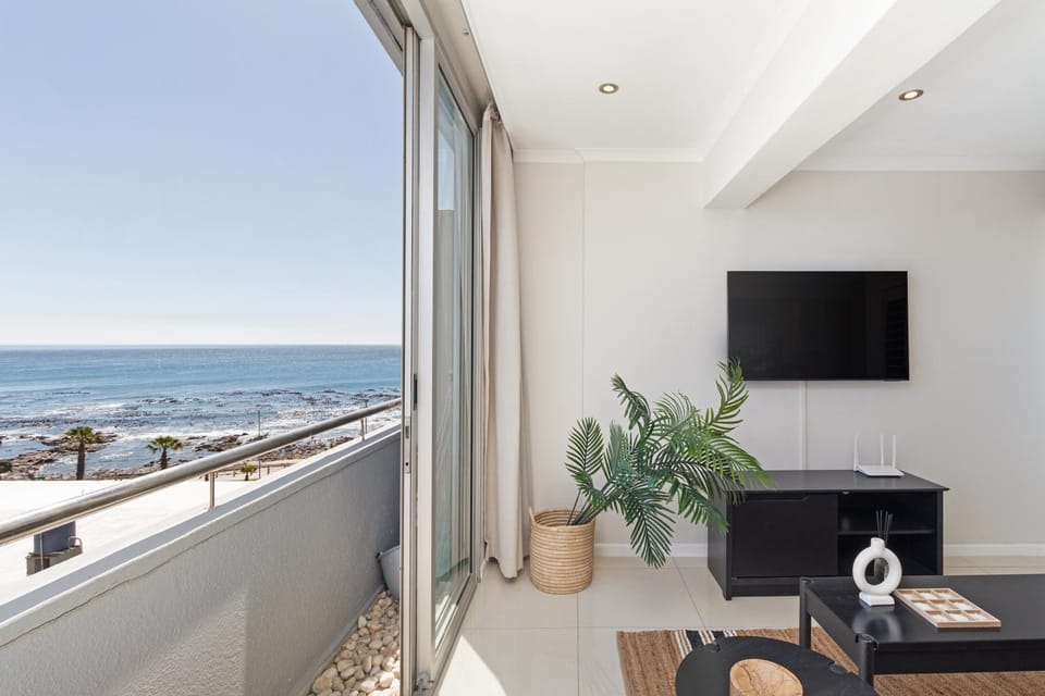 Pont Du Gard 5F Apartment in Cape Town